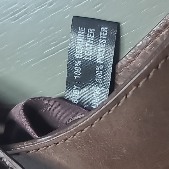 Born Brown Leather Shoulder Bag With Adjustable Strap For Crossbody - Picture 7 of 11